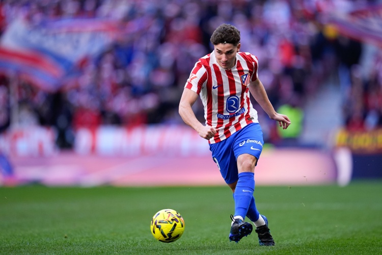 莫雷托獨(dú)家：巴薩鎖定阿爾瓦雷斯為頭號(hào)目標(biāo) 馬競(jìng)計(jì)劃續(xù)約并考察巴西中場(chǎng)安德烈