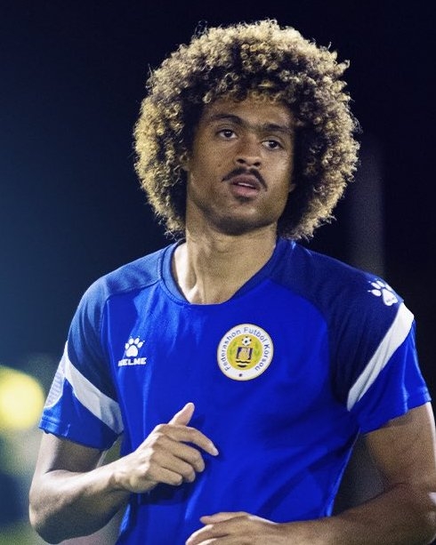 國(guó)足熱身賽對(duì)陣庫(kù)拉索 曾有意歸化華裔陳達(dá)毅替補(bǔ)待命