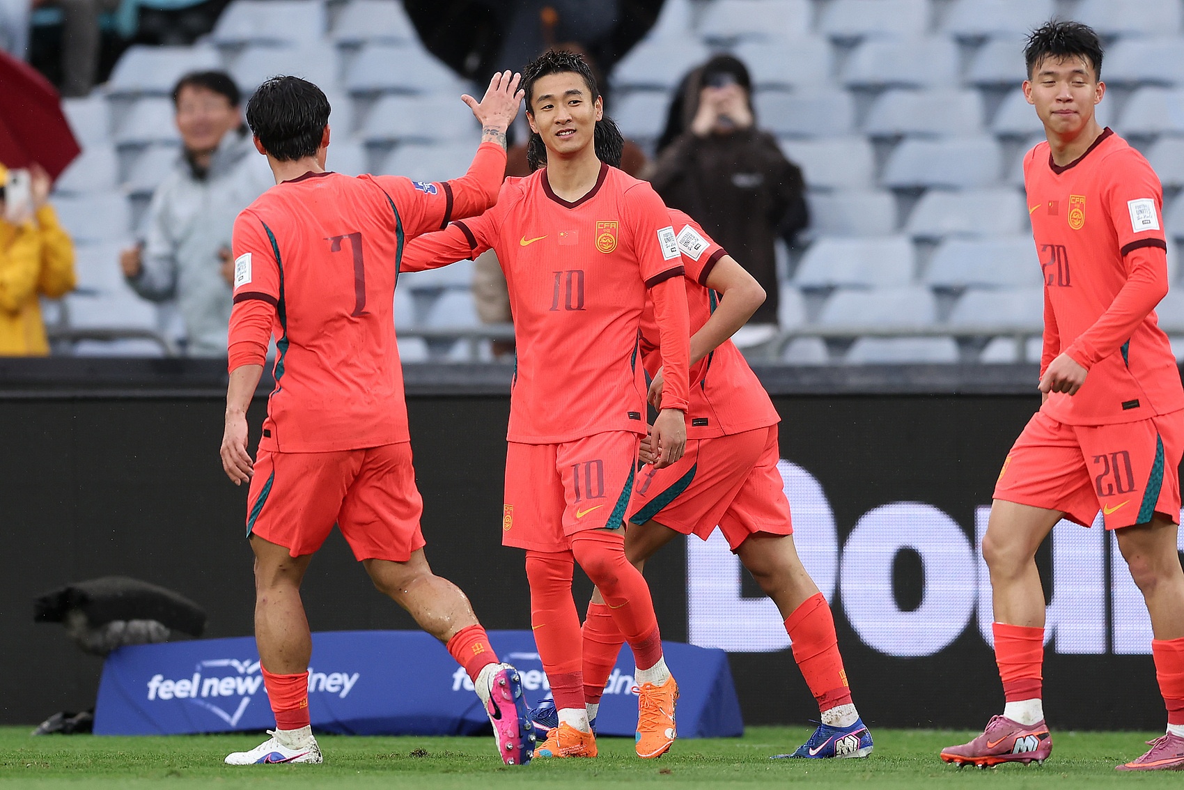 國足2-0庫拉索 國際排名升至第92位 邵佳一首秀完成新老交替