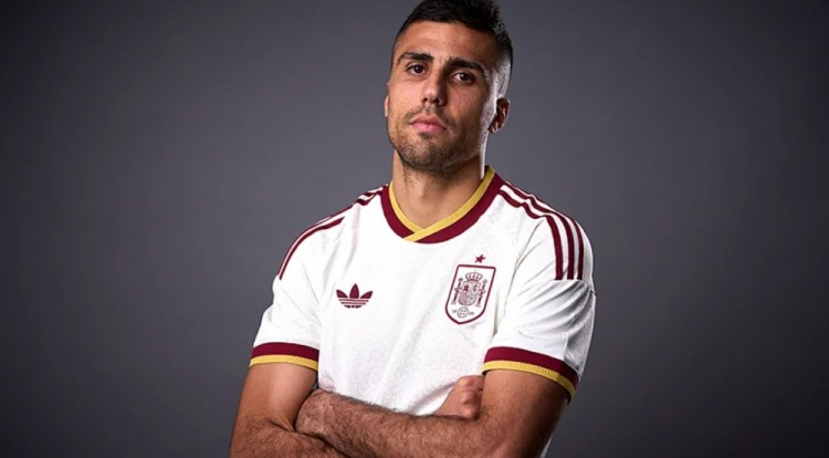 羅德里：身體狀態(tài)已恢復(fù)至最佳 國家隊(duì)新角色是責(zé)任也是傳承