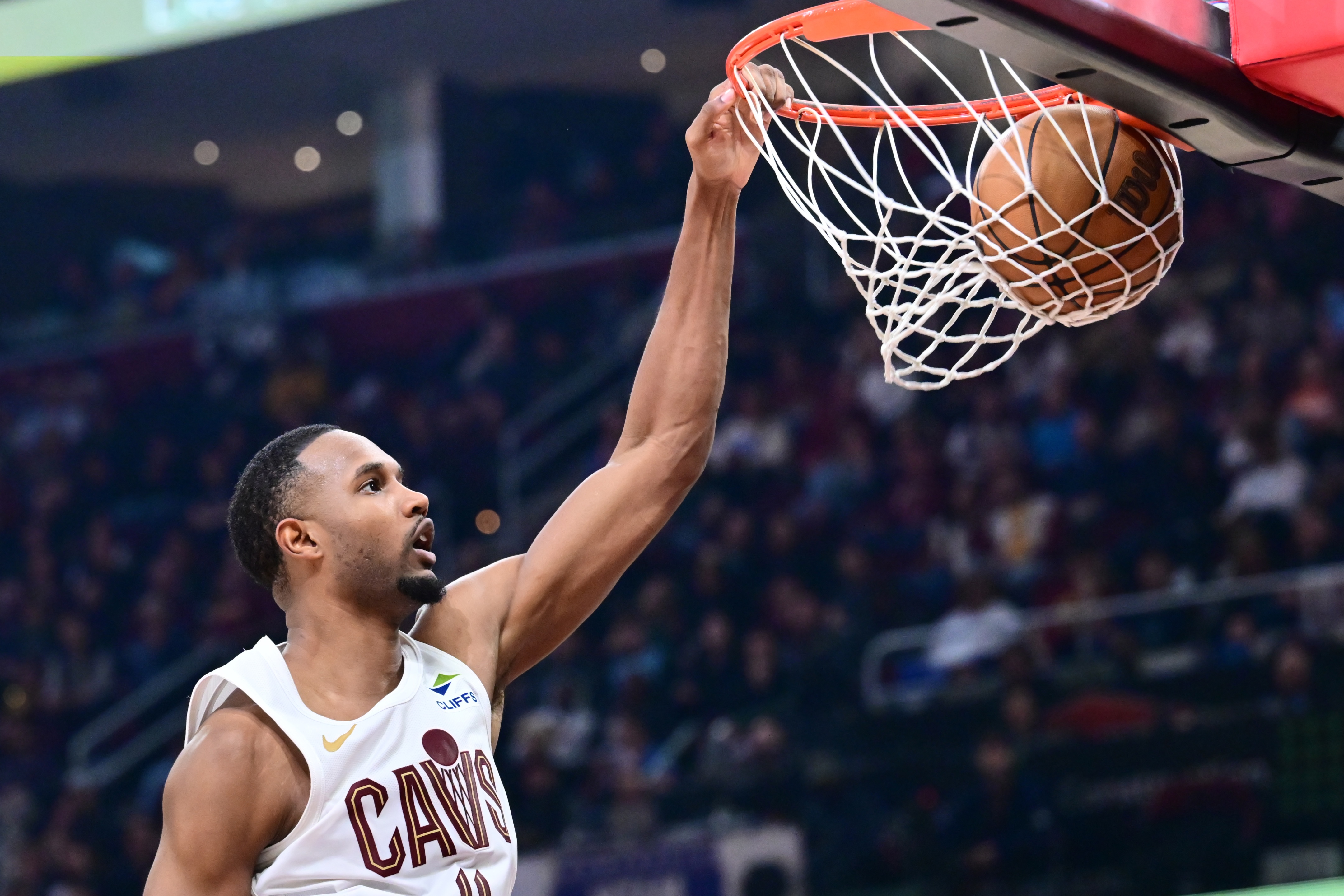 阿特金森點(diǎn)出防守標(biāo)桿 莫布里高效23+10騎士大勝熱火