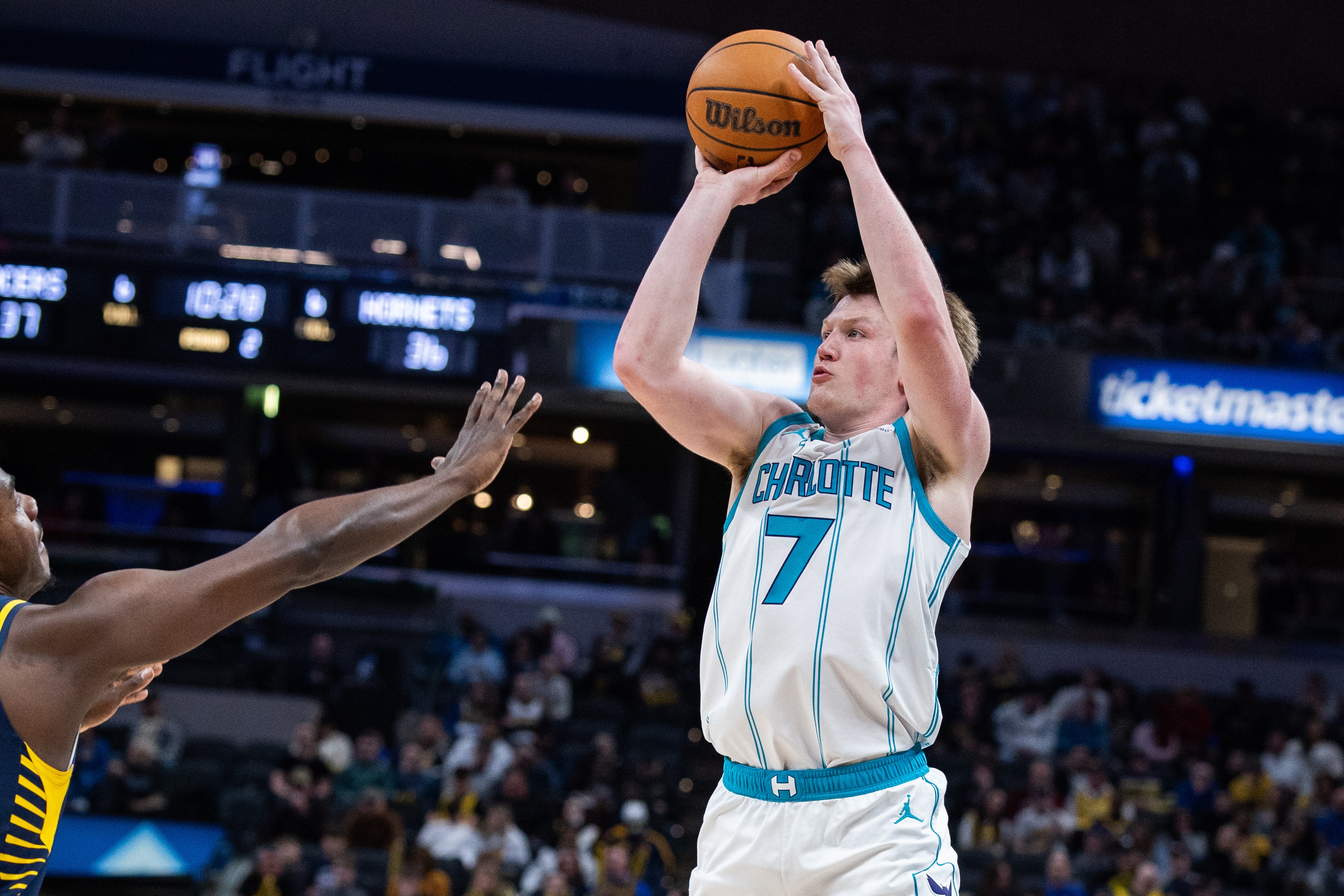 弗拉格與克尼佩爾最佳新秀之爭 數據與角色深度剖析