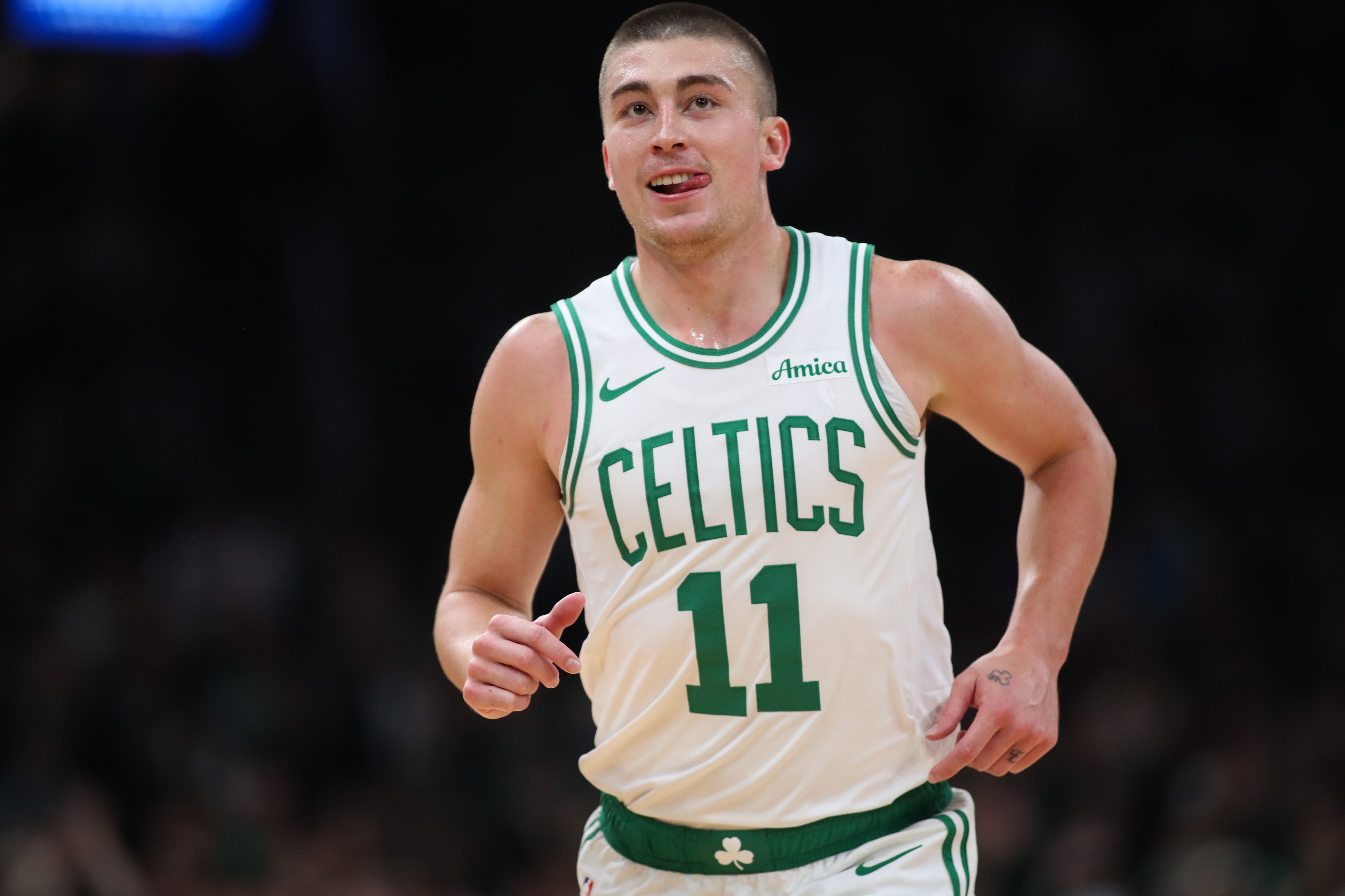 綠軍逆轉(zhuǎn)雙殺靠防守釘死老鷹 普理查德36分改寫比賽敘事