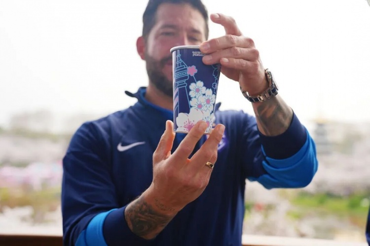 莫拉東湖行感受武漢底蘊(yùn) 與鄧卓翔交流省聯(lián)賽