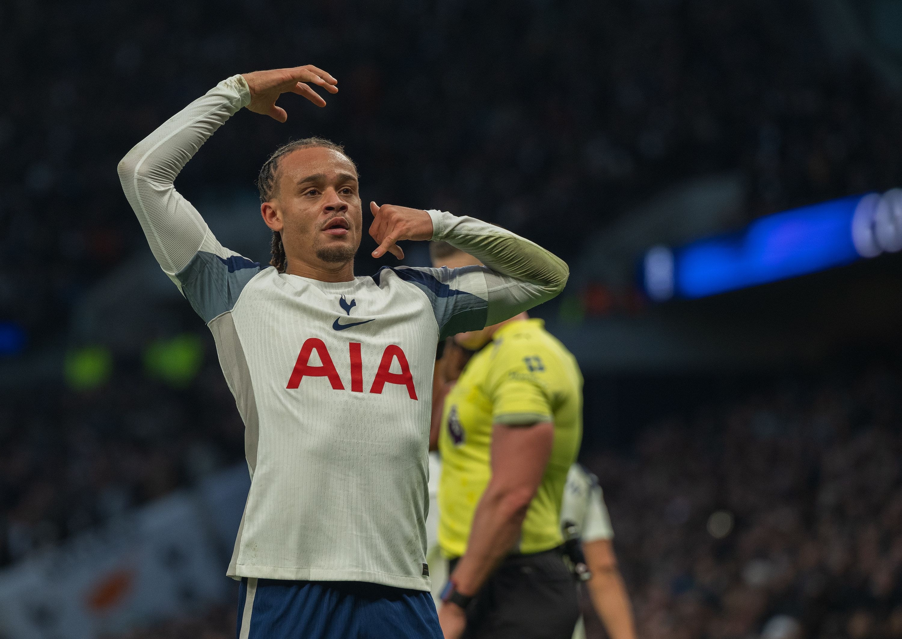 巴薩引援藍圖無西蒙斯 高額轉會費與戰(zhàn)略考量成阻礙