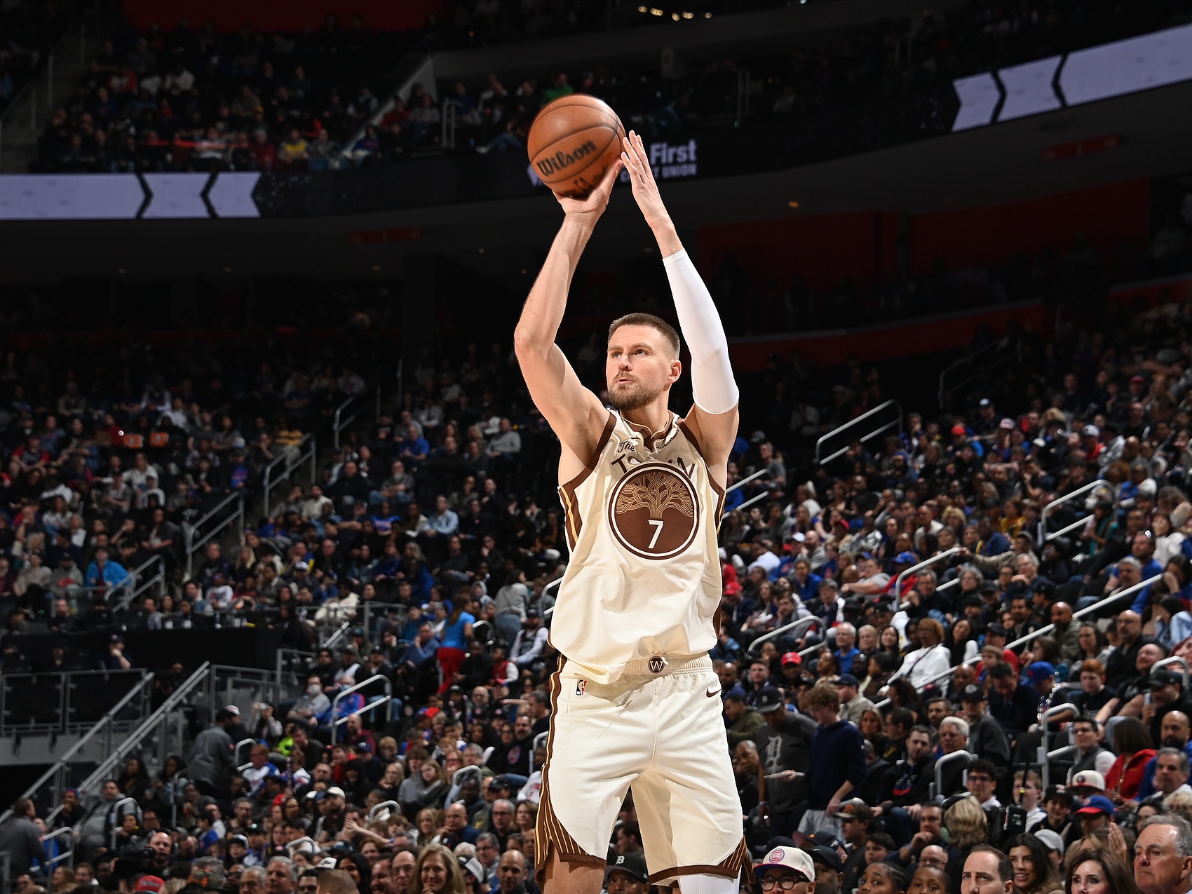 波爾津吉斯三分五連擊難救主 勇士客場慘敗掘金