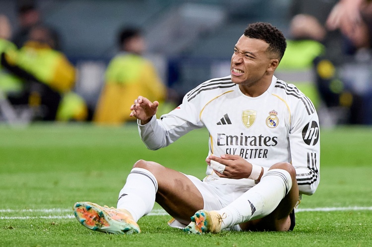 姆巴佩團隊泄密否認操作再上演 膝傷誤診風波考驗皇馬管理