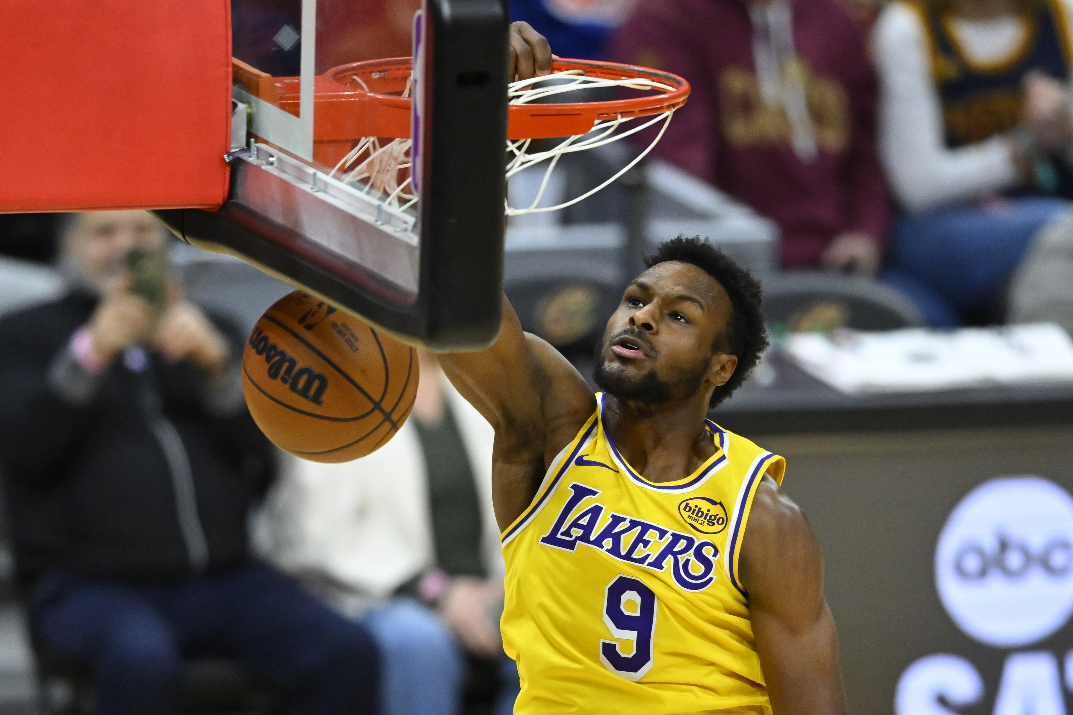 湖人常規(guī)操作 布朗尼等三新秀下放南灣隨隊訓(xùn)練