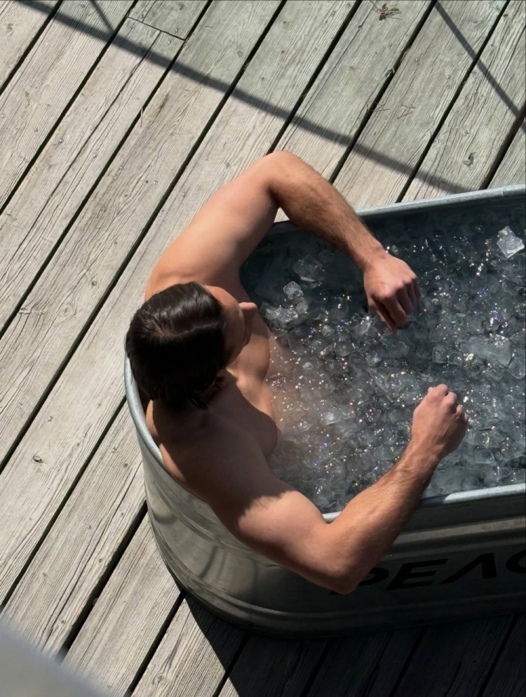 索默瑞士休賽期冰浴恢復(fù) 賽季38戰(zhàn)18場零封