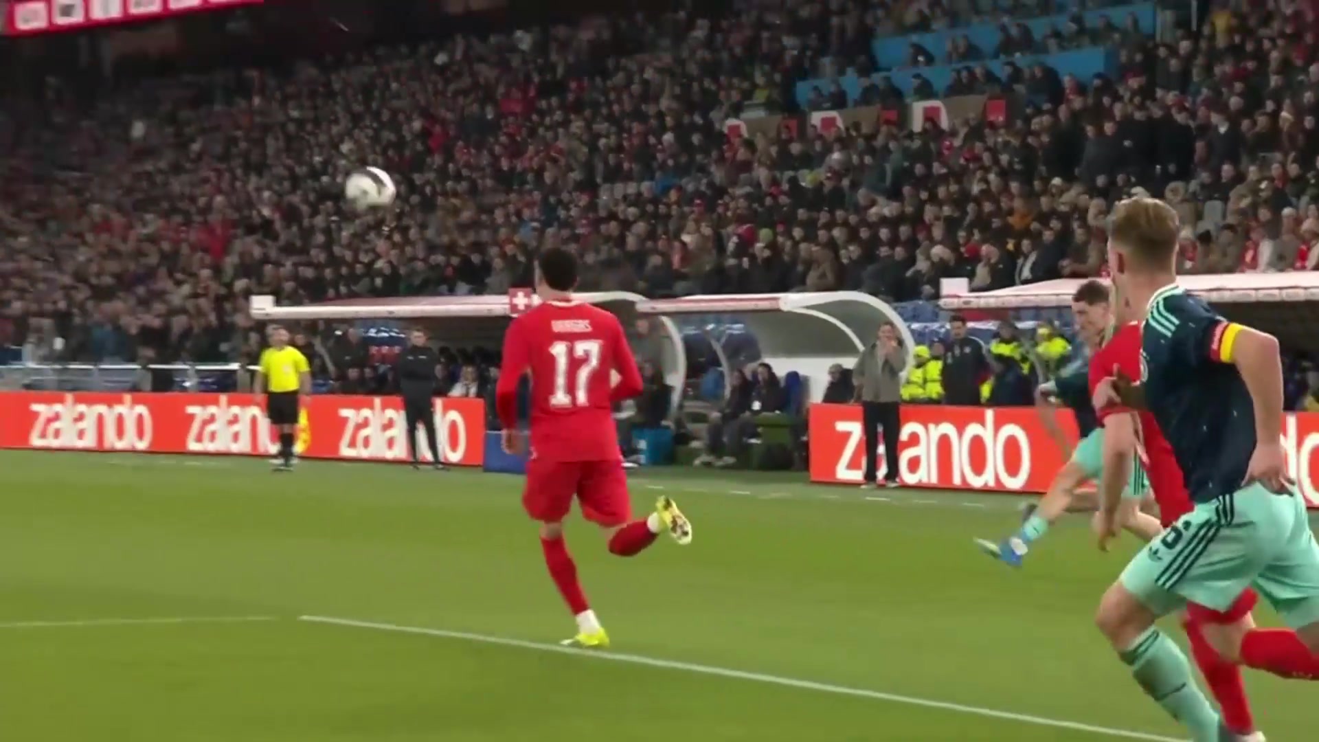 維爾茨戰(zhàn)術(shù)角球傳中助攻，若納坦-塔頭球攻門得手！