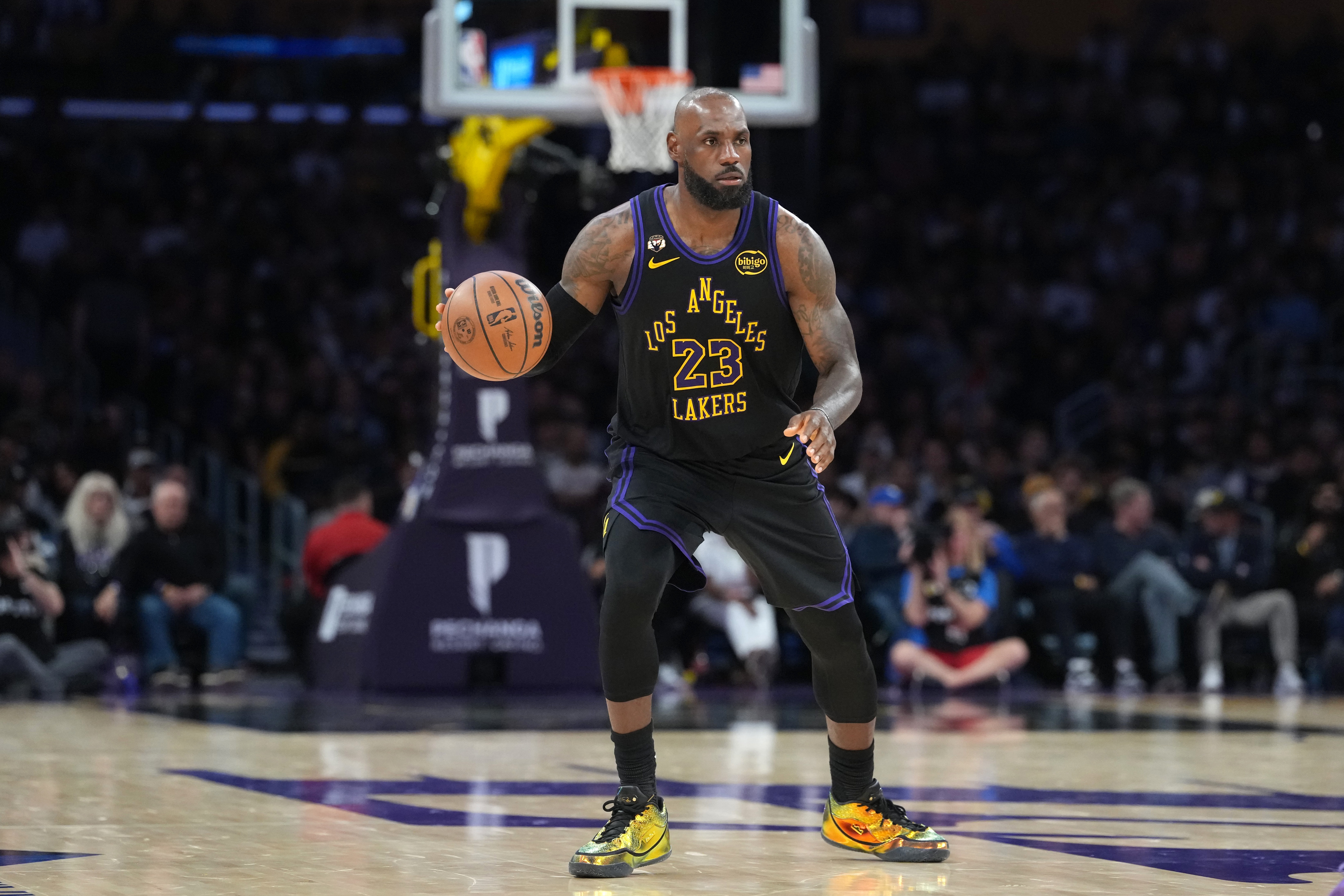 詹姆斯31分鐘高效串聯(lián) 湖人輕取騎士