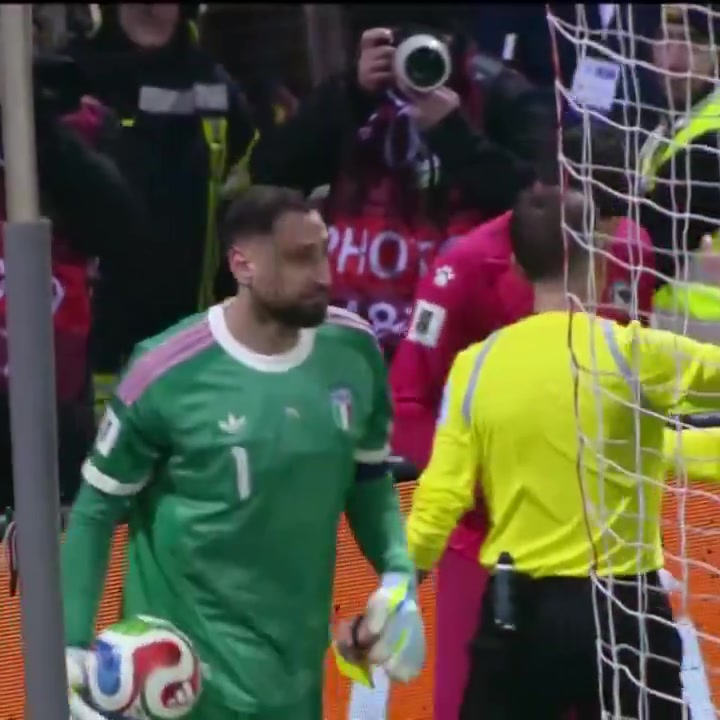 多納魯馬搶撕波黑門將點(diǎn)球小抄 沖突頻發(fā)意大利點(diǎn)球出局