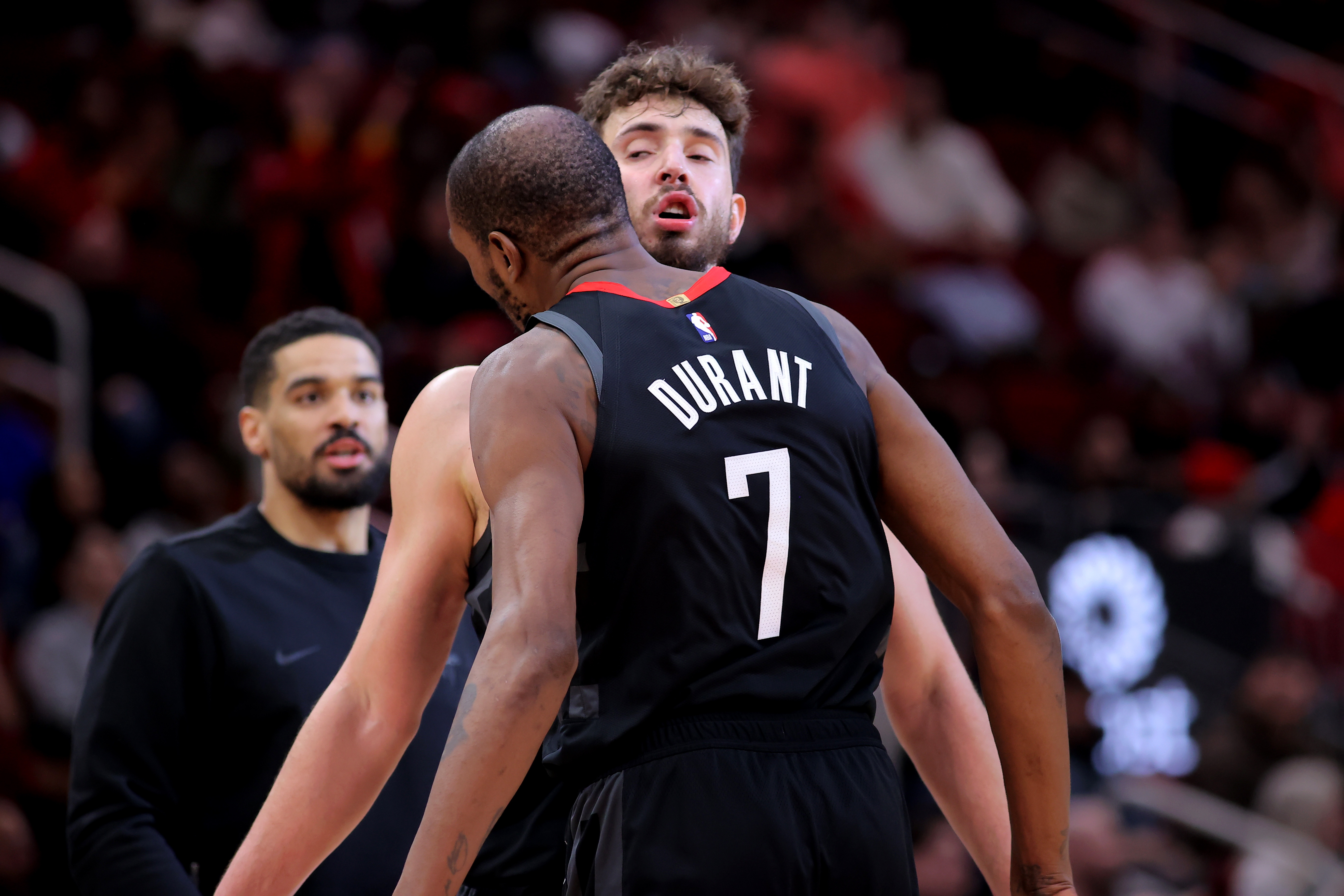 申京談破包夾進(jìn)化論 火箭內(nèi)線核心點(diǎn)出關(guān)鍵策應(yīng)點(diǎn)