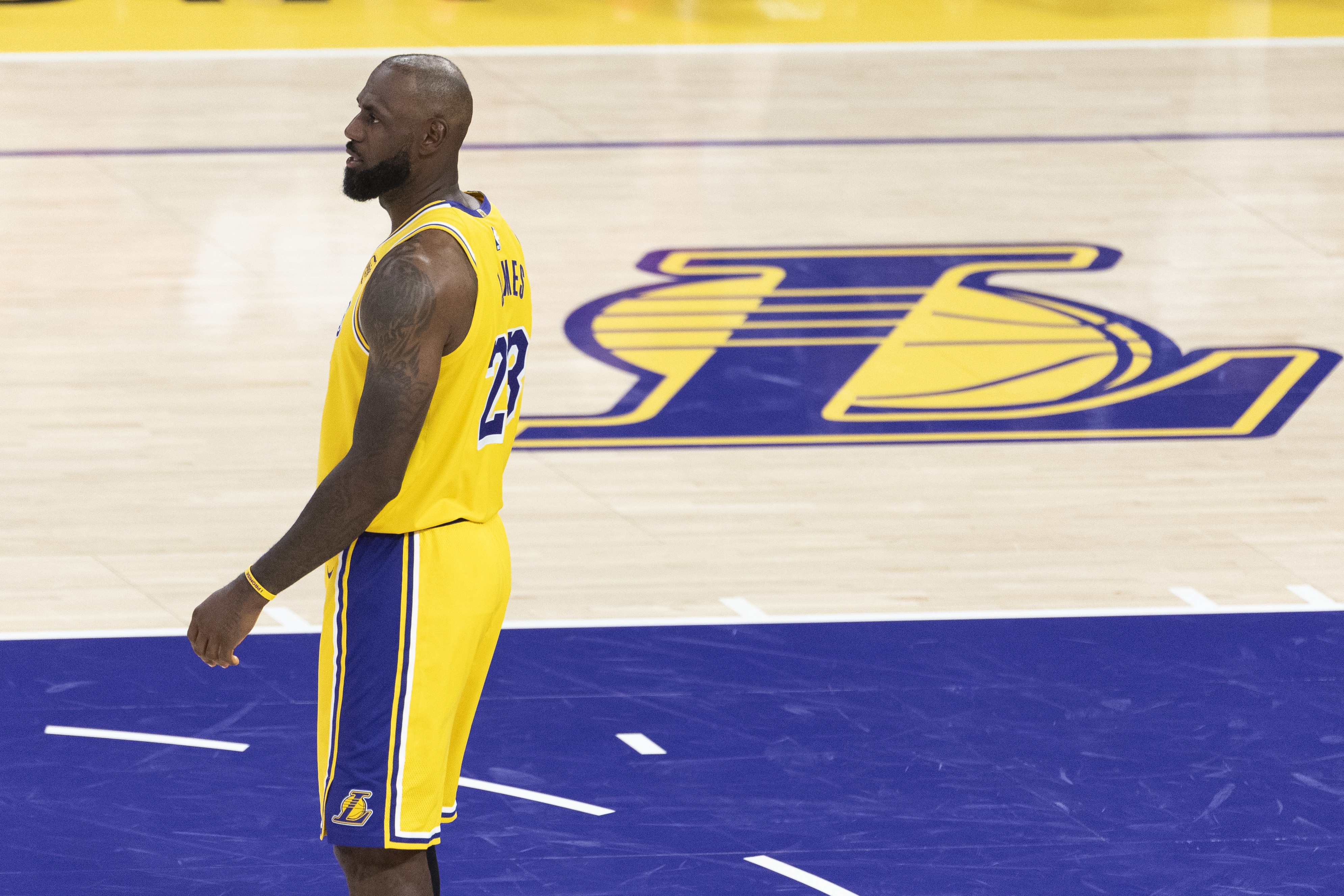 詹姆斯正負(fù)值-37創(chuàng)生涯第二低 湖人客場(chǎng)41分慘敗雷霆