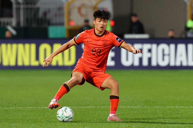 穆斯卡特?cái)y楊希出席發(fā)布會(huì) 確認(rèn)李新翔傷情