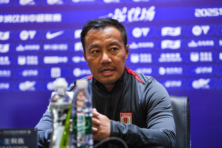 閻峰率亞泰重返經(jīng)開 坦言降級(jí)后困難但目標(biāo)明確