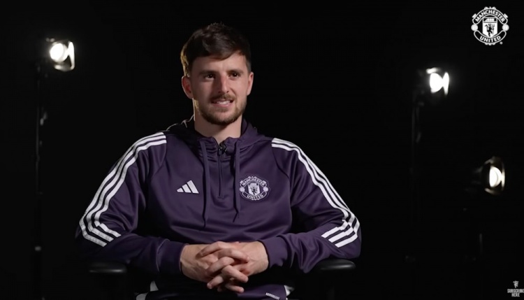 芒特專訪揭秘曼聯(lián)更衣室音樂生態(tài) 達(dá)洛特掌舵歌單齊爾克澤主唱