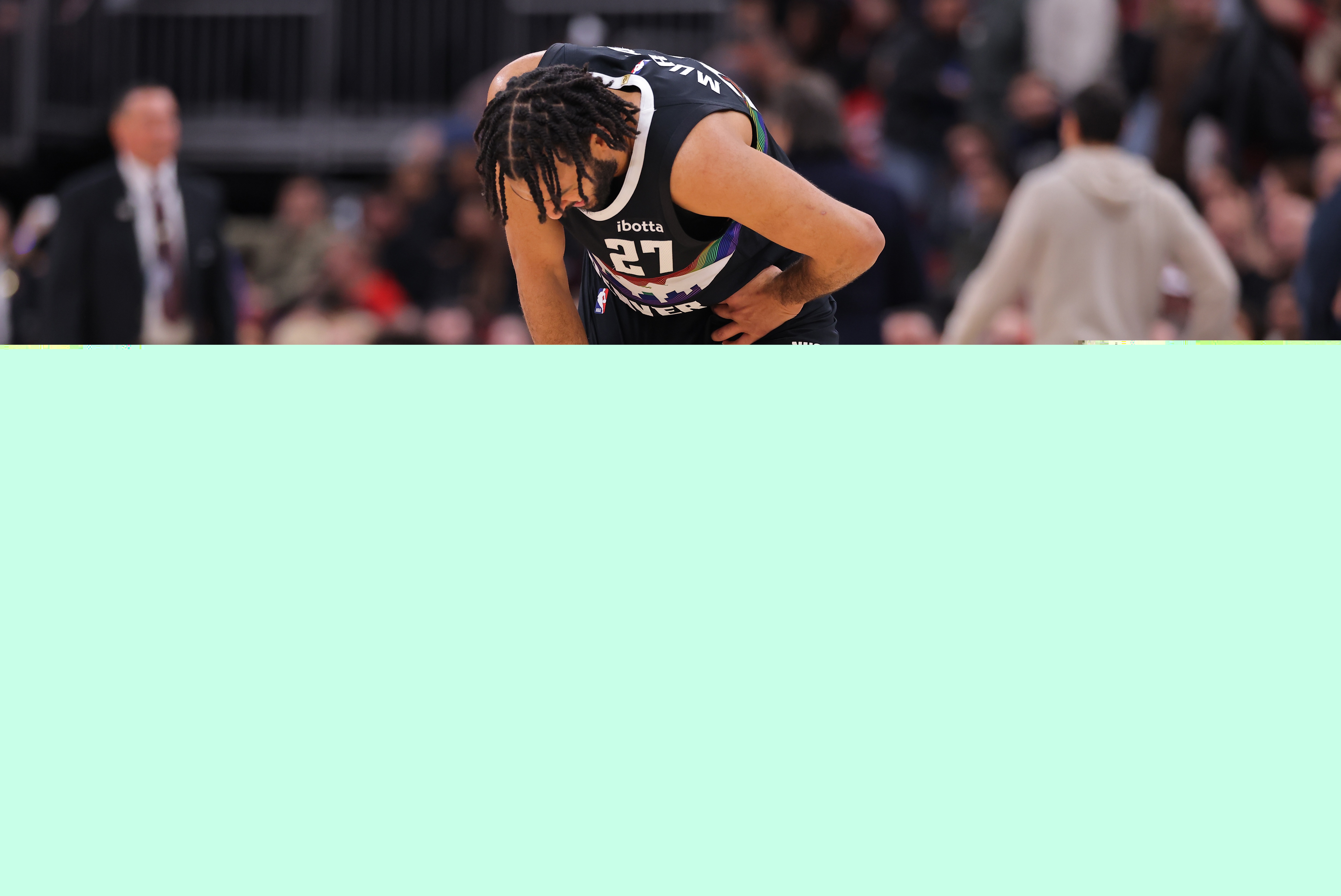 穆雷半場僅7分掘金落后馬刺