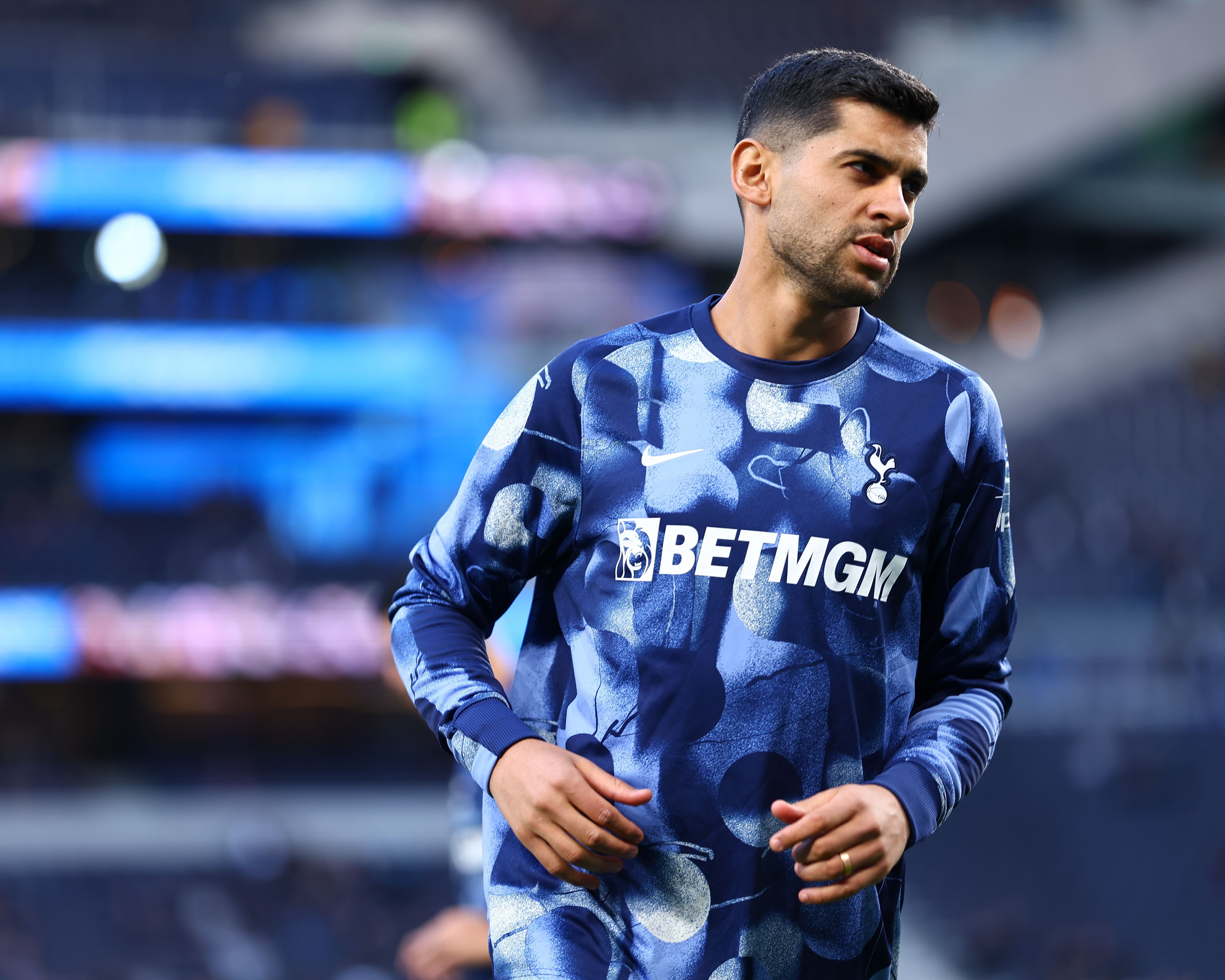 羅梅羅父親談回歸傳聞 熱刺高額解約金成最大障礙