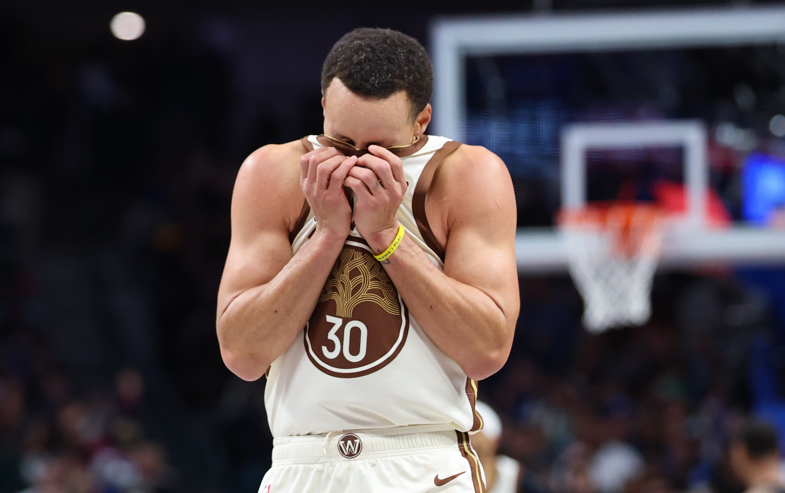 庫里常規(guī)賽末段復(fù)出 勇士季后賽前景與選秀資產(chǎn)陷兩難 庫里常規(guī)賽末段復(fù)出 勇士季后賽前景與選秀資產(chǎn)陷兩難