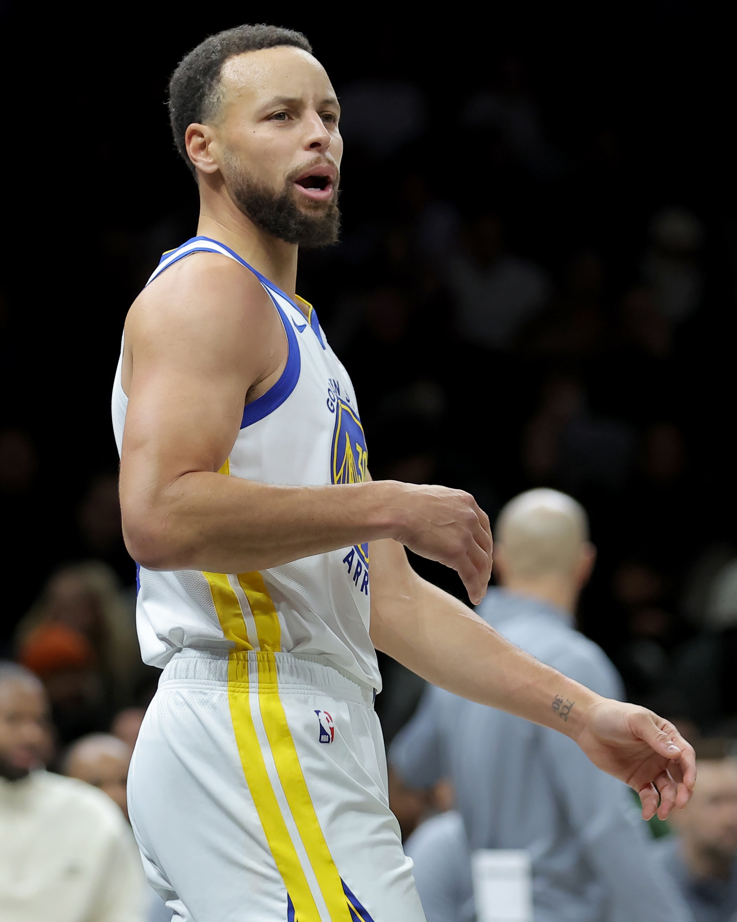 庫里常規(guī)賽末段復(fù)出 勇士季后賽前景與選秀資產(chǎn)陷兩難 庫里常規(guī)賽末段復(fù)出 勇士季后賽前景與選秀資產(chǎn)陷兩難