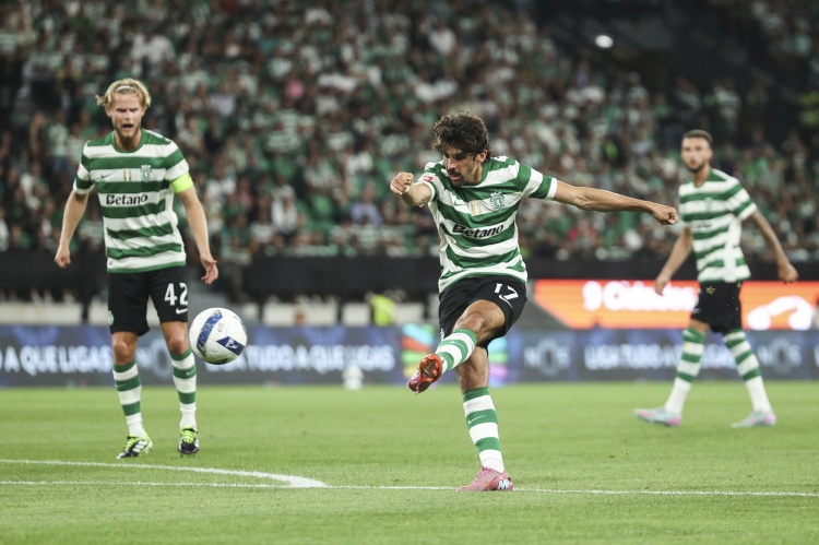 葡體邊鋒特林康41場(chǎng)造28球 英超多隊(duì)關(guān)注前巴薩失意人