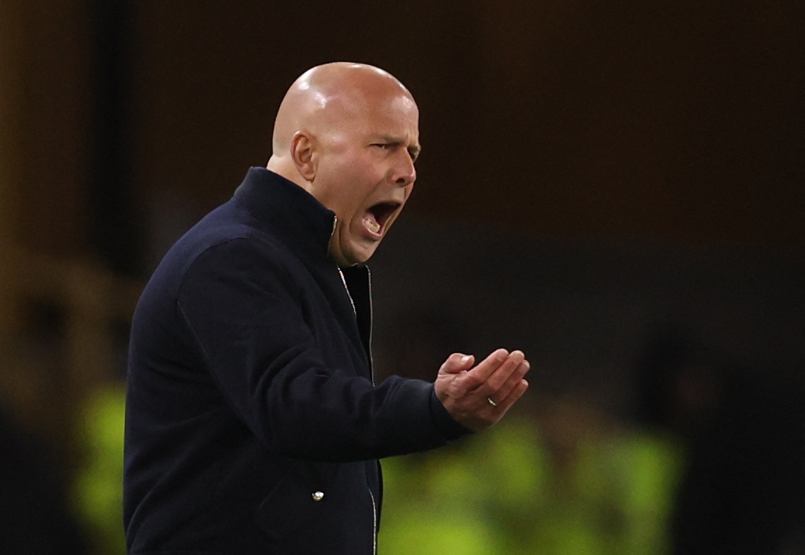 芬威力挺斯洛特留任 高層認(rèn)定換帥非解藥