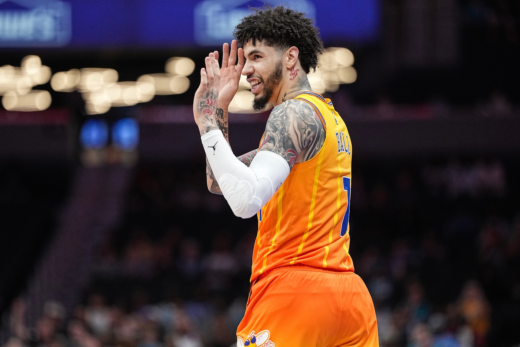 常規(guī)賽收官戰(zhàn)報：湖人輕取太陽鎖定第三 火箭八連勝緊追掘金