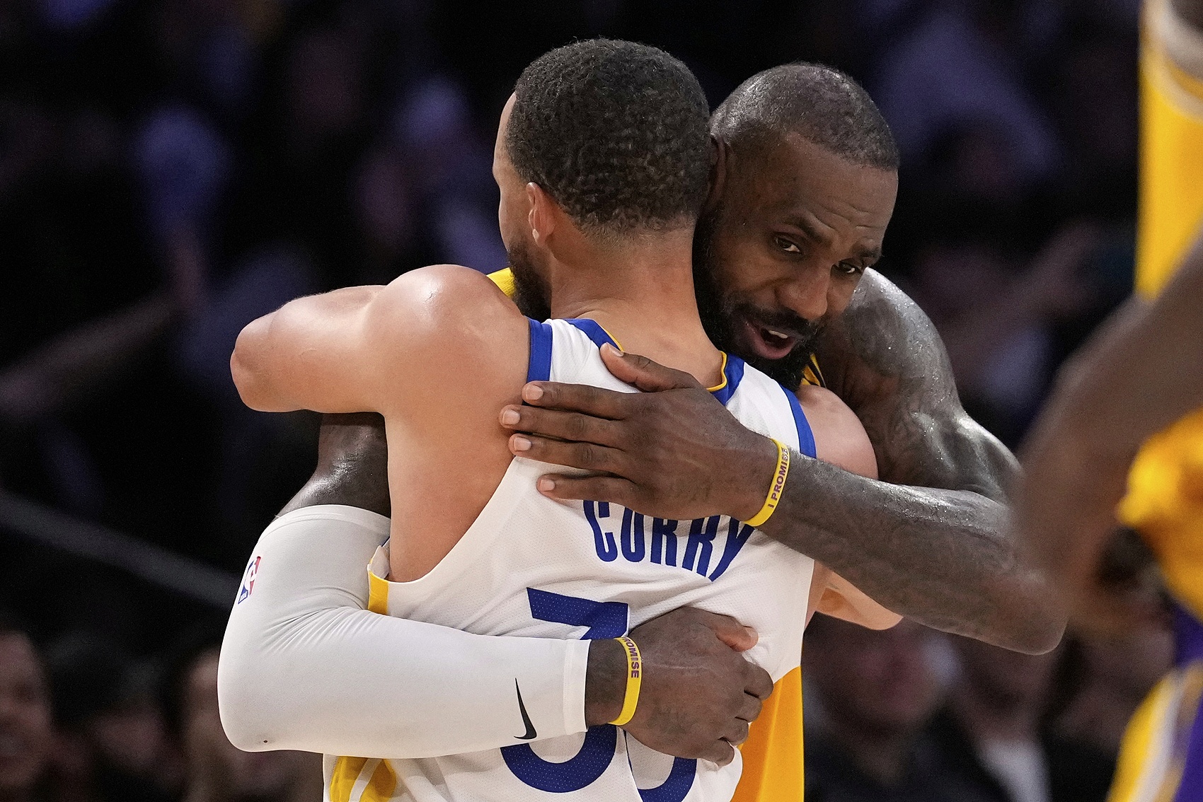 詹庫(kù)末路英雄 傷病潮下獨(dú)扛殘陣 詹庫(kù)末路英雄 傷病潮下獨(dú)扛殘陣