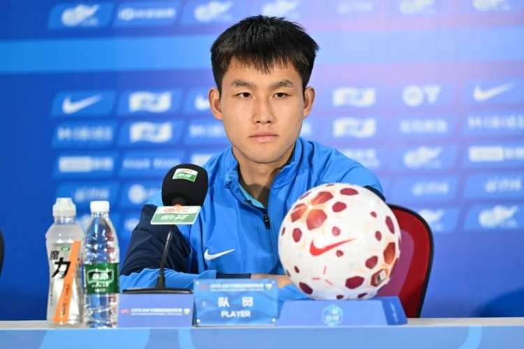 武漢三鎮(zhèn)客戰(zhàn)重慶銅梁龍 莫拉賽前強(qiáng)調(diào)充分備戰(zhàn)