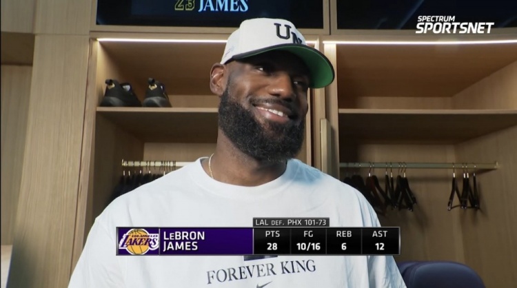 詹姆斯高效28+12率隊大勝 回應角色轉(zhuǎn)變稱更想要三連勝