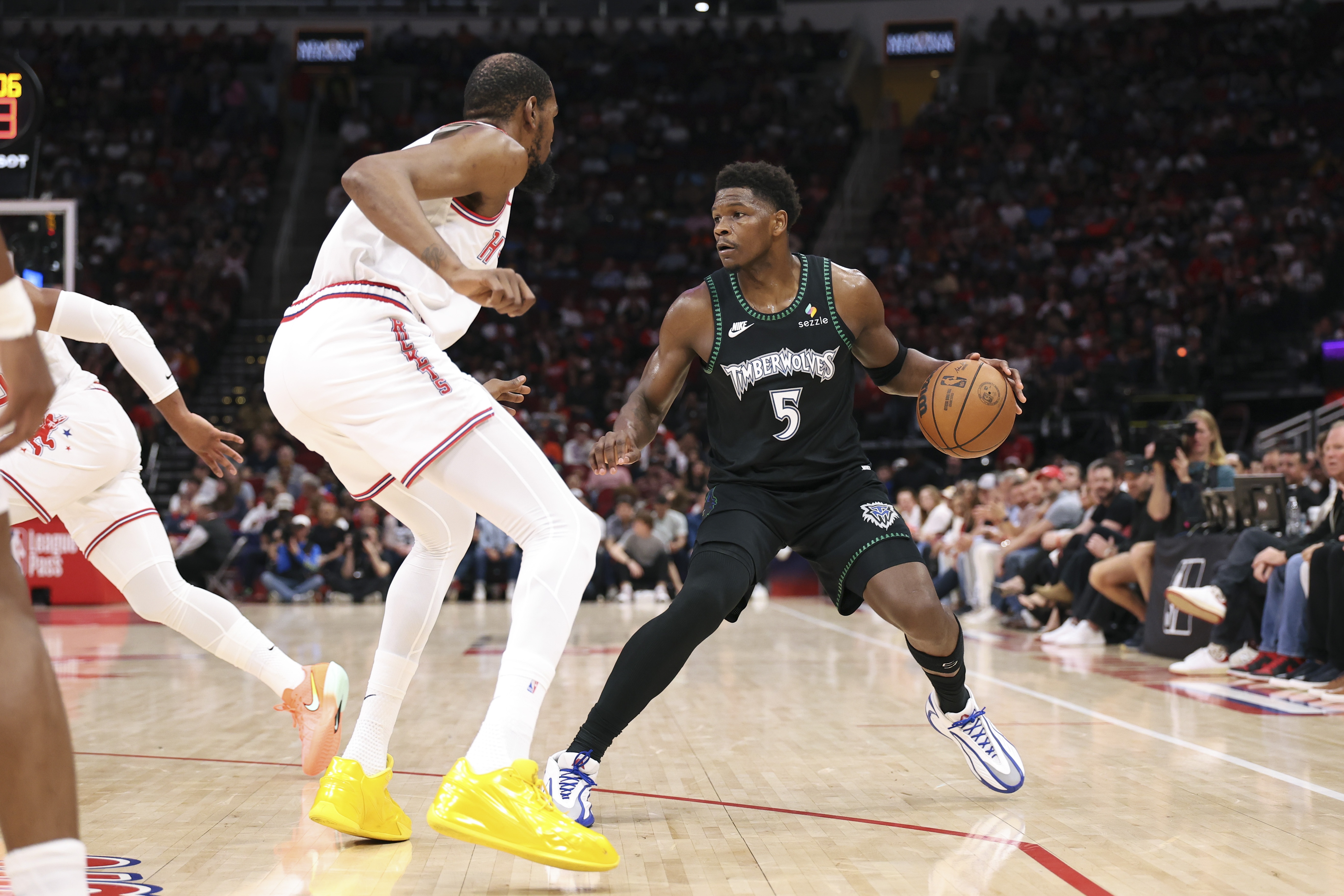 詹皇背靠背統(tǒng)治攻防 湖人鎖定前四主場優(yōu)勢 詹皇背靠背統(tǒng)治攻防 湖人鎖定前四主場優(yōu)勢