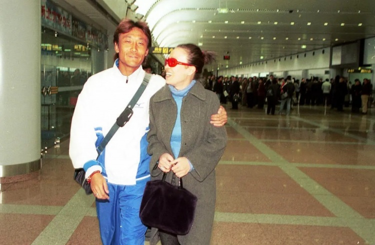 施連志三十年飛踹標簽與最佳狀態(tài)網(wǎng)絡(luò)重生