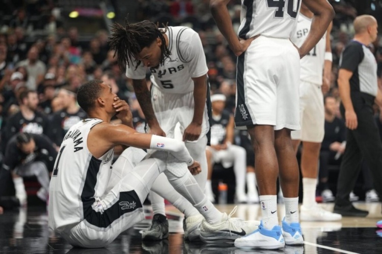 烏度卡夾擊詹姆斯反成杜蘭特噩夢，火箭兩戰(zhàn)暴露致命短板