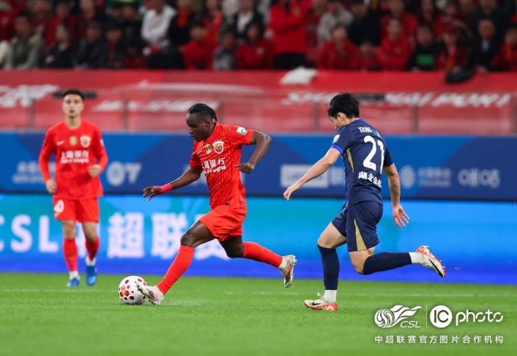 海港主場4-0完勝三鎮(zhèn)，安佩姆首球+劉祝潤傳射