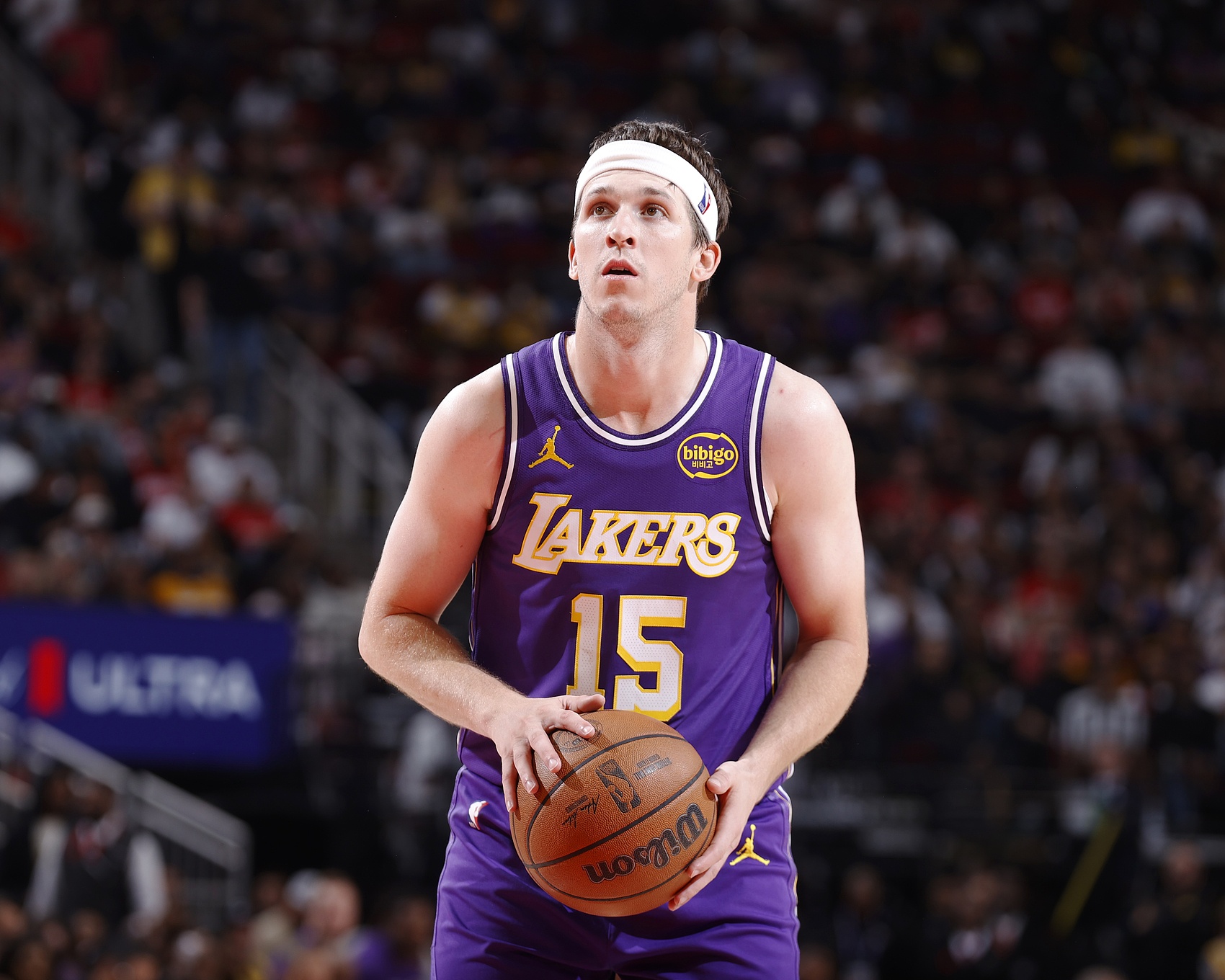 巴克利狠批湖人：G4強(qiáng)行讓里夫斯復(fù)出是愚蠢行為