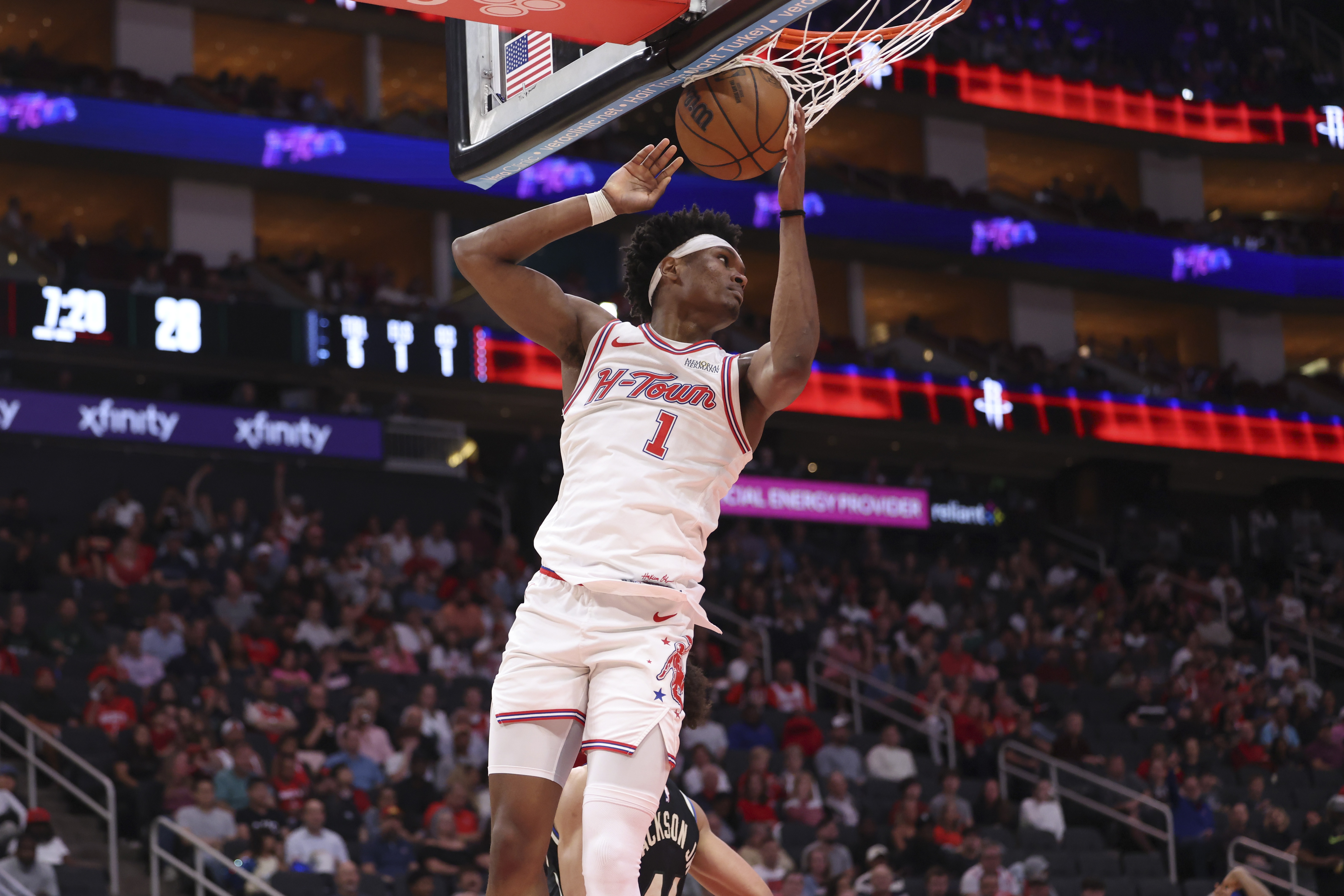 追夢(mèng)格林：阿門·湯普森必須打48分鐘 建議湖人用中鋒防他