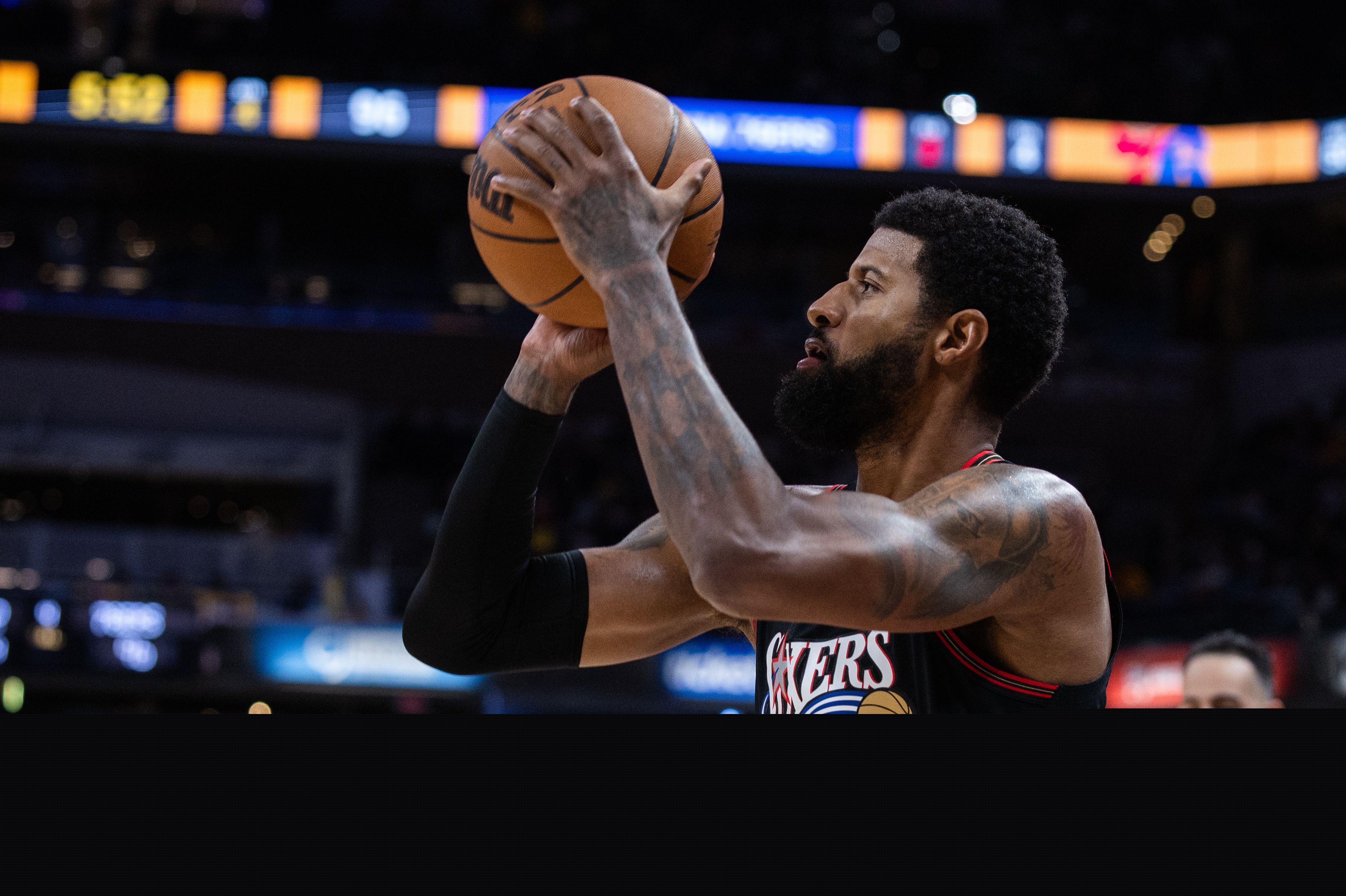 喬治58.8%領(lǐng)跑季后賽三分命中率榜，八村塁52.6%第三