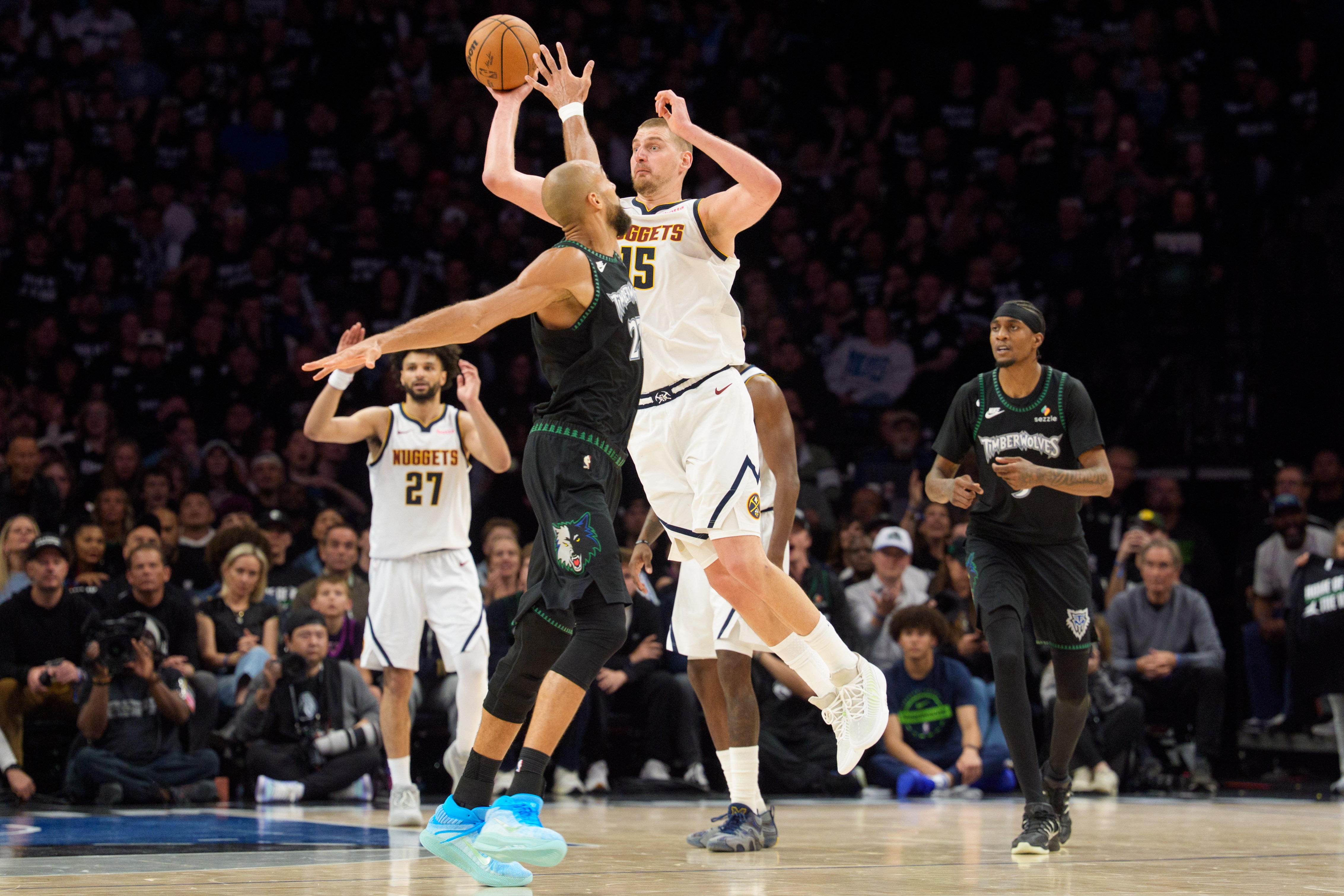 森林狼連傷兩將，格林預(yù)估系列賽將拖入搶七