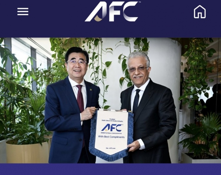 亞足聯(lián)主席薩爾曼會(huì)見宋凱 肯定中國足球青少年優(yōu)先政策成效