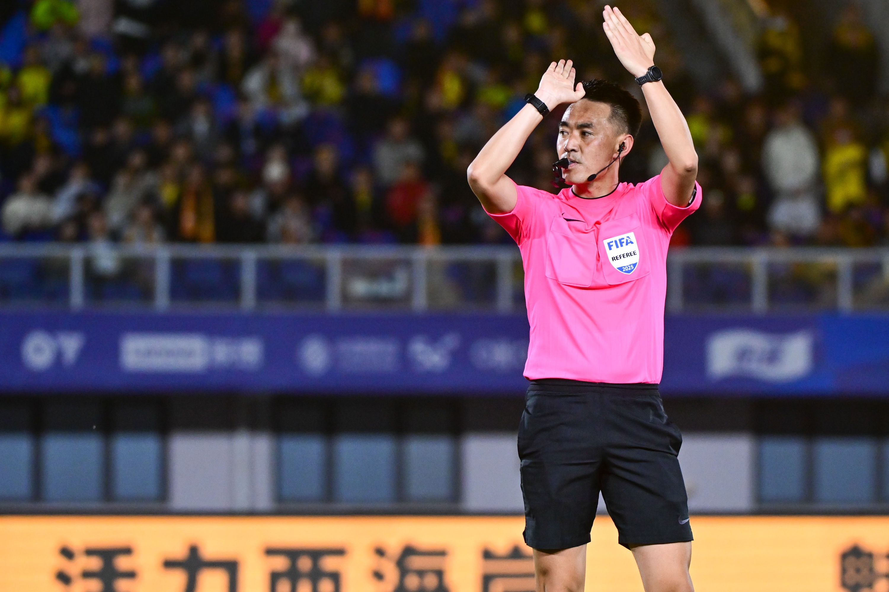 中國裁判組再獲亞足聯(lián)重用，杜健鑫、湯朝入選U17亞洲杯執(zhí)法名單